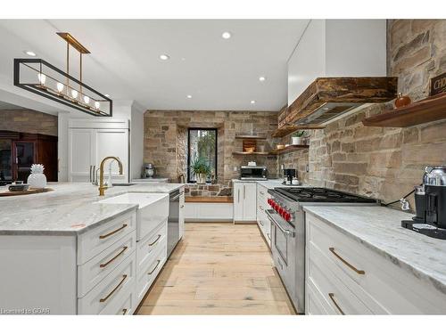 13567 Second Line, Milton, ON - Indoor Photo Showing Kitchen With Upgraded Kitchen