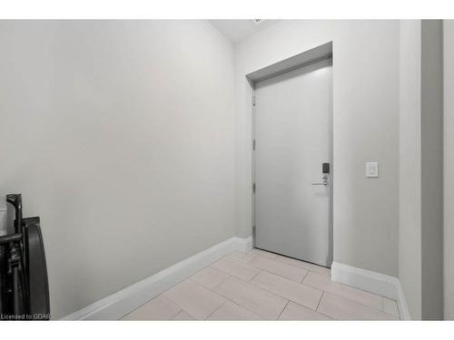 103-73 Arthur Street S, Guelph, ON - Indoor