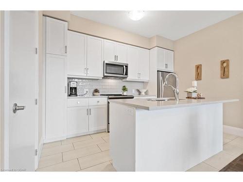 103-73 Arthur Street S, Guelph, ON - Indoor Photo Showing Kitchen With Upgraded Kitchen