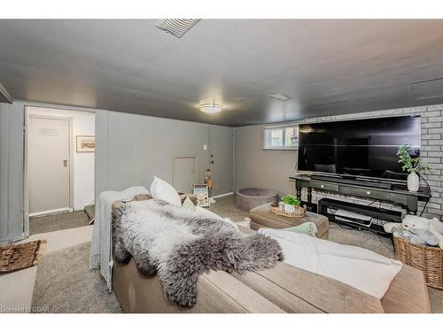 174 Ferguson Street, Guelph, ON - Indoor Photo Showing Bedroom