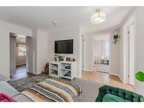 174 Ferguson Street, Guelph, ON - Indoor Photo Showing Living Room