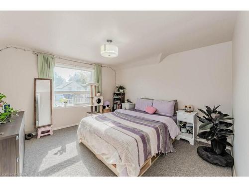 174 Ferguson Street, Guelph, ON - Indoor Photo Showing Bedroom