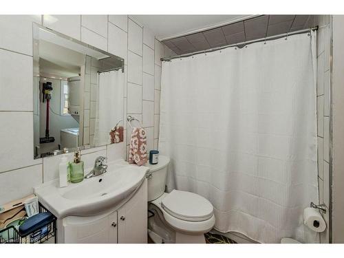 174 Ferguson Street, Guelph, ON - Indoor Photo Showing Bathroom