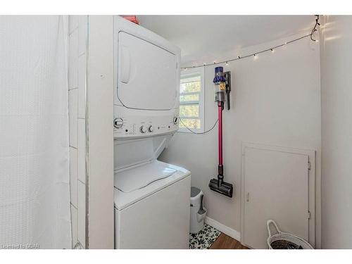 174 Ferguson Street, Guelph, ON - Indoor Photo Showing Laundry Room