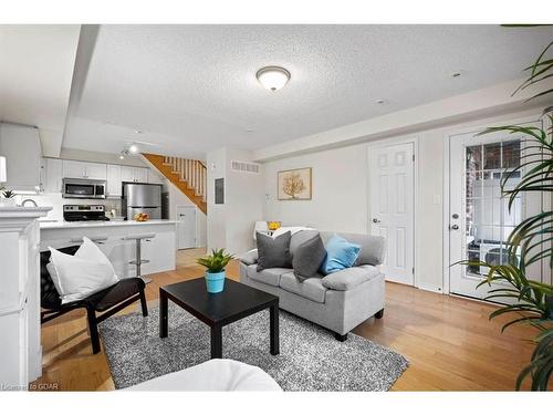 34-5 Armstrong Street Street, Orangeville, ON - Indoor Photo Showing Living Room