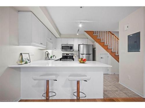 34-5 Armstrong Street Street, Orangeville, ON - Indoor Photo Showing Kitchen With Upgraded Kitchen