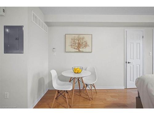 34-5 Armstrong Street Street, Orangeville, ON - Indoor Photo Showing Dining Room