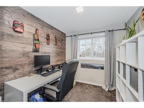 184 Dufferin St Street, Guelph, ON - Indoor Photo Showing Office