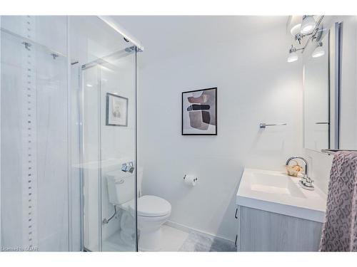 184 Dufferin St Street, Guelph, ON - Indoor Photo Showing Bathroom