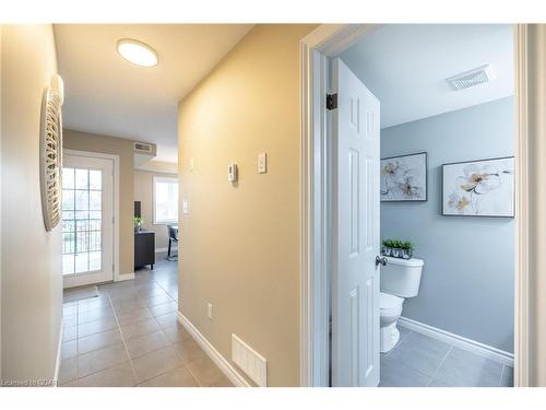 622 B Woodlawn Road E, Guelph, ON - Indoor Photo Showing Other Room