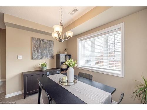 622 B Woodlawn Road E, Guelph, ON - Indoor Photo Showing Dining Room