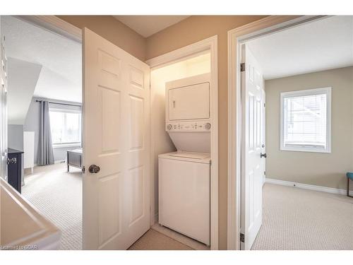 622 B Woodlawn Road E, Guelph, ON - Indoor Photo Showing Laundry Room