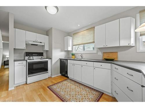 14 Avra Court, Guelph, ON - Indoor Photo Showing Kitchen