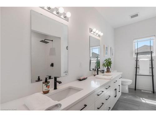 48 Macalister Boulevard, Guelph, ON - Indoor Photo Showing Bathroom