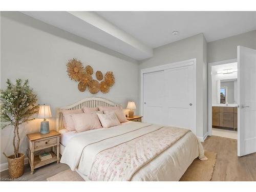 123-708 Woolwich Street, Guelph, ON - Indoor Photo Showing Bedroom