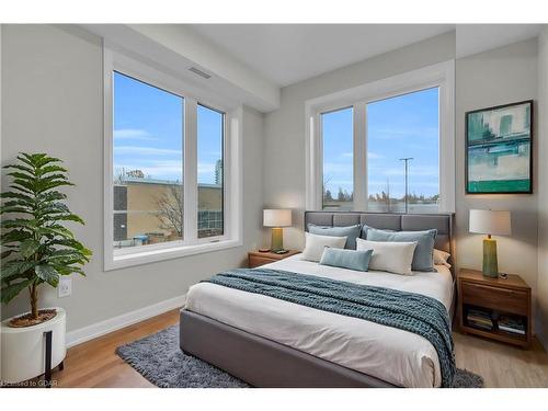 123-708 Woolwich Street, Guelph, ON - Indoor Photo Showing Bedroom