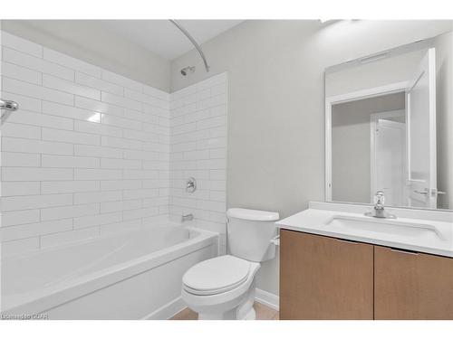 123-708 Woolwich Street, Guelph, ON - Indoor Photo Showing Bathroom