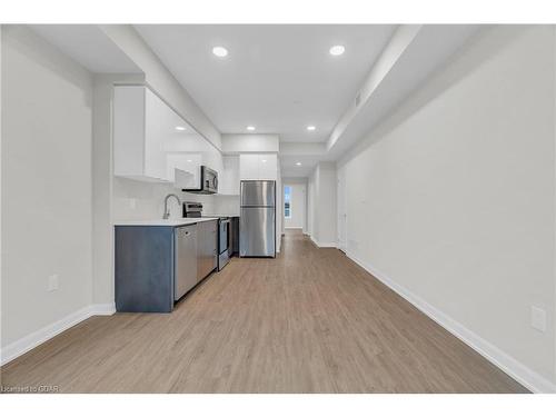 123-708 Woolwich Street, Guelph, ON - Indoor Photo Showing Kitchen