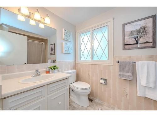 83 Rickson Avenue, Guelph, ON - Indoor Photo Showing Bathroom