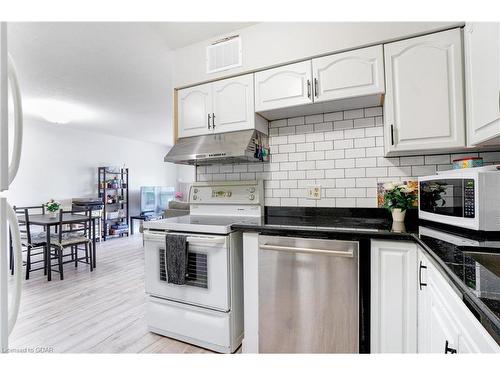 402-5 Jacksway Crescent, London, ON - Indoor Photo Showing Kitchen