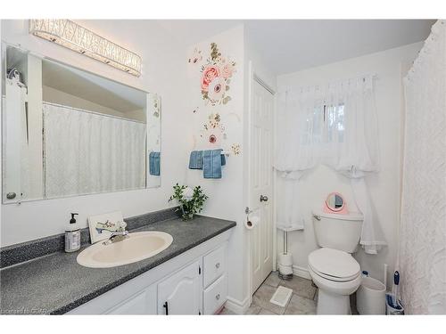 12 Bush Lane, Aberfoyle, ON - Indoor Photo Showing Bathroom