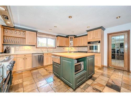 4891 Wellington Rd 29 Road, Guelph, ON - Indoor Photo Showing Kitchen