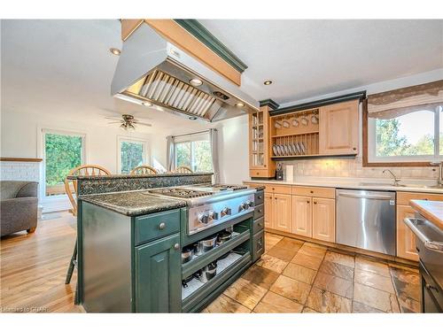 4891 Wellington Rd 29 Road, Guelph, ON - Indoor Photo Showing Kitchen