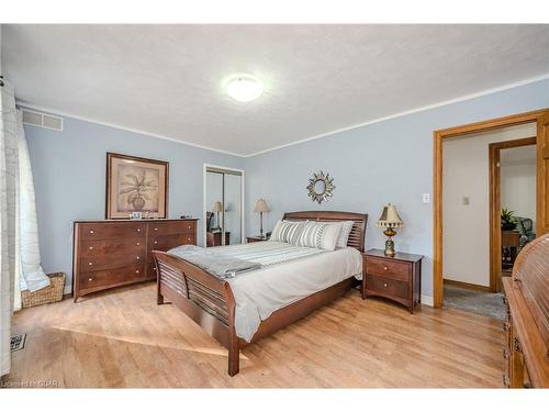 4891 Wellington Rd 29 Road, Guelph, ON - Indoor Photo Showing Bedroom