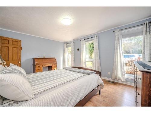 4891 Wellington Rd 29 Road, Guelph, ON - Indoor Photo Showing Bedroom