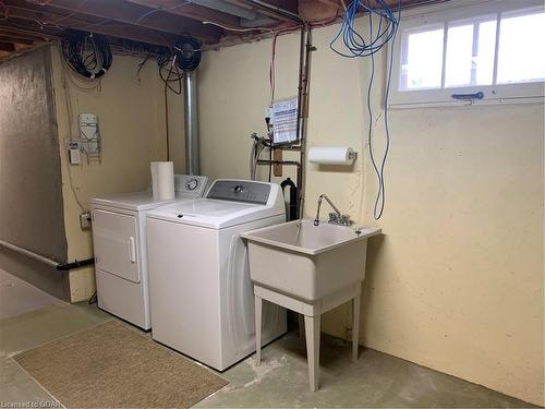 10 Collingwood Street, Guelph, ON - Indoor Photo Showing Laundry Room