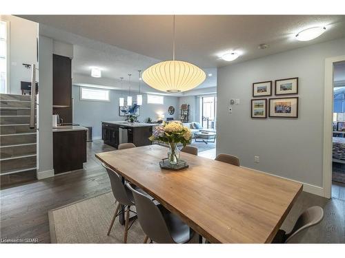 17-32 Arkell Road, Guelph, ON - Indoor Photo Showing Dining Room