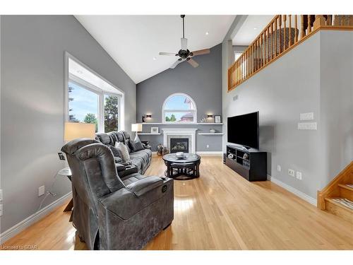 187 Milson Crescent, Guelph, ON - Indoor Photo Showing Living Room