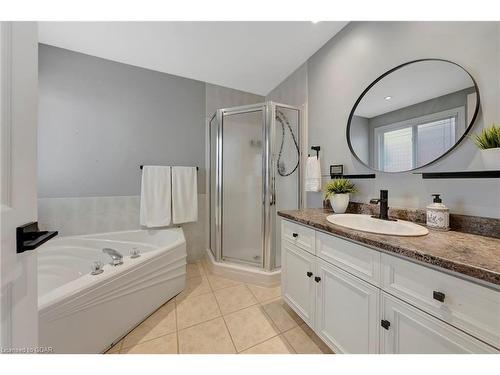 187 Milson Crescent, Guelph, ON - Indoor Photo Showing Bathroom