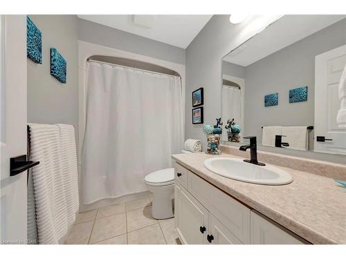 187 Milson Crescent, Guelph, ON - Indoor Photo Showing Bathroom