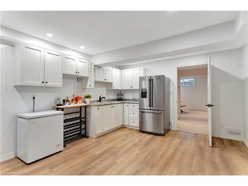 187 Milson Crescent, Guelph, ON - Indoor Photo Showing Kitchen