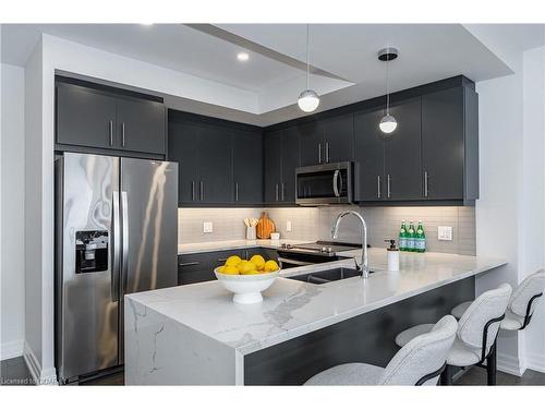 709-1878 Gordon Street, Guelph, ON - Indoor Photo Showing Kitchen With Stainless Steel Kitchen With Upgraded Kitchen