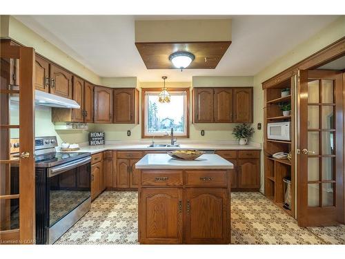 7147 Wellington Road No. 124 Road, Guelph/Eramosa, ON - Indoor Photo Showing Kitchen