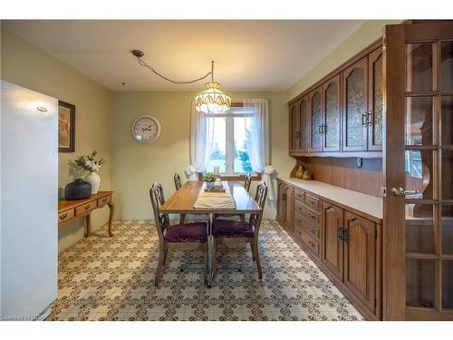 7147 Wellington Road No. 124 Road, Guelph/Eramosa, ON - Indoor Photo Showing Dining Room