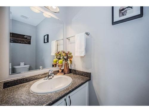 50 Wilkie Crescent, Guelph, ON - Indoor Photo Showing Bathroom