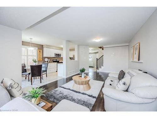 50 Wilkie Crescent, Guelph, ON - Indoor Photo Showing Living Room