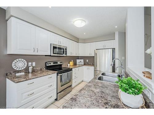 50 Wilkie Crescent, Guelph, ON - Indoor Photo Showing Kitchen With Double Sink With Upgraded Kitchen