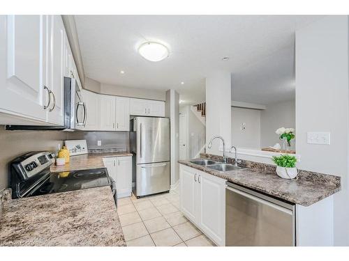 50 Wilkie Crescent, Guelph, ON - Indoor Photo Showing Kitchen With Double Sink With Upgraded Kitchen