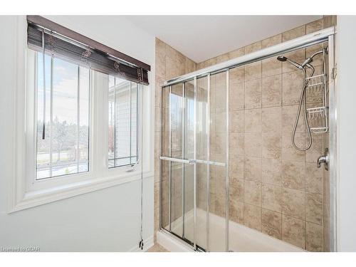 50 Wilkie Crescent, Guelph, ON - Indoor Photo Showing Bathroom