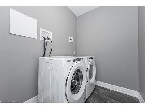 709-1878 Gordon Street, Guelph, ON - Indoor Photo Showing Laundry Room