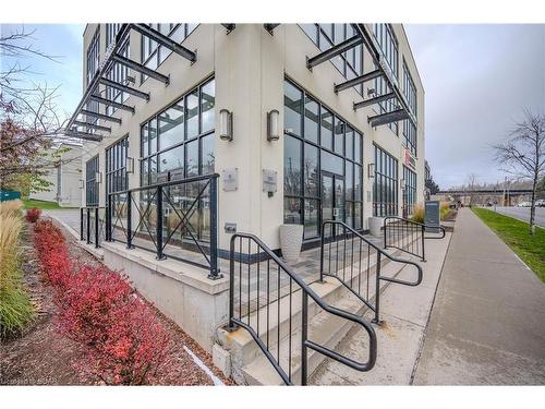 1305-150 Wellington Street E, Guelph, ON - Outdoor