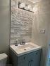 303-91 Conroy Crescent, Guelph, ON  - Indoor Photo Showing Bathroom 