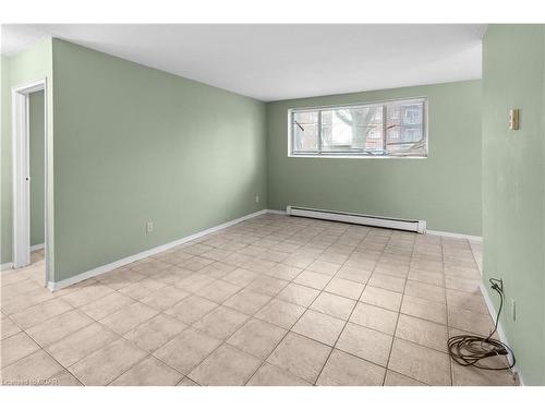 3-8 Delaware Avenue, Guelph, ON - Indoor Photo Showing Other Room