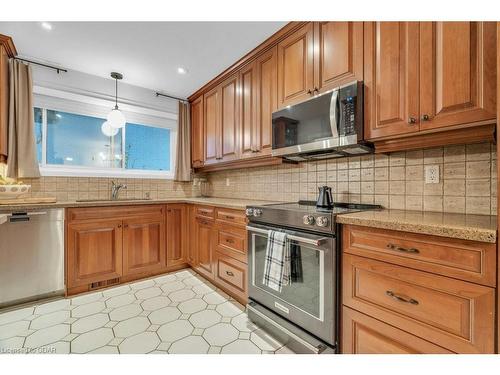 19 Birch Street, Guelph, ON - Indoor Photo Showing Kitchen