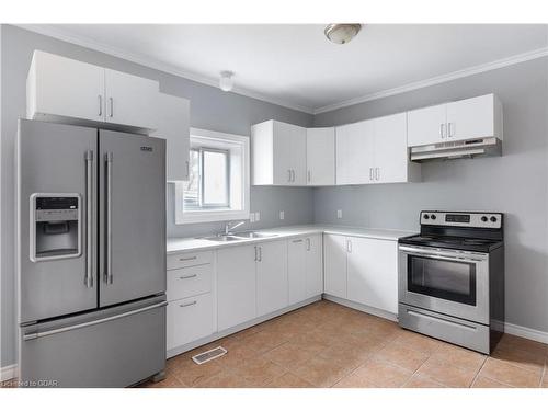 B-246 Woolwich Street, Guelph, ON - Indoor Photo Showing Kitchen With Double Sink