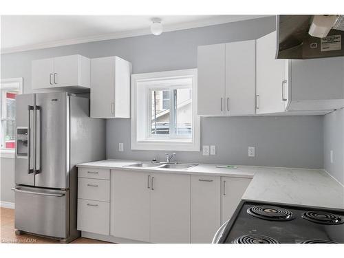 B-246 Woolwich Street, Guelph, ON - Indoor Photo Showing Kitchen With Double Sink